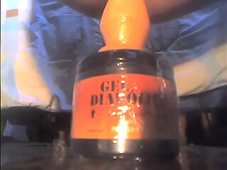 COGIENDO MI DILDO DE  DE ANCHO