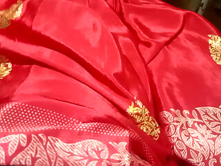 If my madani were wearing a red saree, she would come to me when I was alone and ask me to finger her.