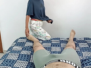 Hot MILF step-sister sucks cock in bed