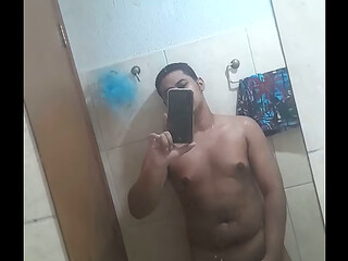 Me exibindo no espelho!!!