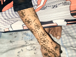 Desi Queen 01 - Secret Passion On Mehandi Night