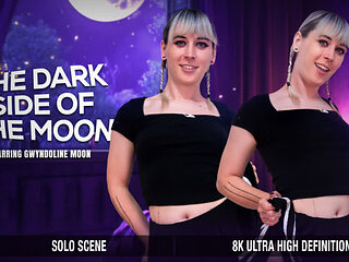 GROOBYVR - Gwyndoline Moon Shares Her Erotic Moment