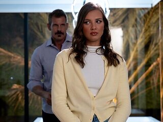 Curvy xxx with energetic Jewel Diamant from Pure Taboo