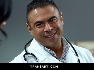 Shemale Avery Lust Gets Anal from Draven Navarro