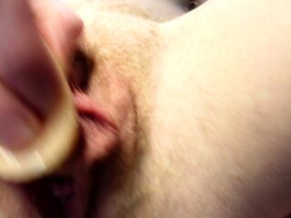 Amateur Close Up Squirting Masturbation