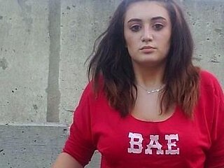 Amateur teen fucked outdoors