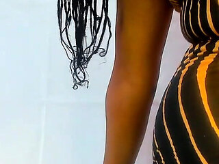 All Natural Sexy Curvy Big-ass Black Mistress...