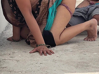 Komal Went to the Roof, Called Her Friend Behind Her, People Are Watching From All Sides.