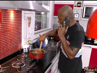 Chamei a cavala Thays Santos pra jantar e comi o rabo dela no pelo