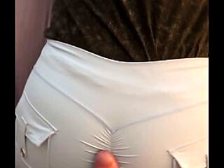 Curvy wife twerks in clothed leggings before hubby's premature ejaculation