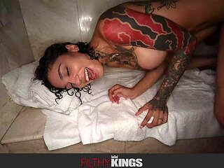Filthy Kings featuring Musa Phoenix and Ravyn Alexa's eating pussy scene