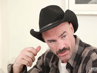 Step Daddy Fucks Stepdaughter After Ma Ran Away!