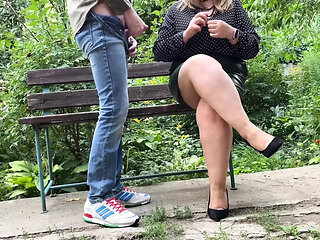Hot Ukrainian MILF Demands Cum On Her Big Ass - Outdoor Handjob & Creampie