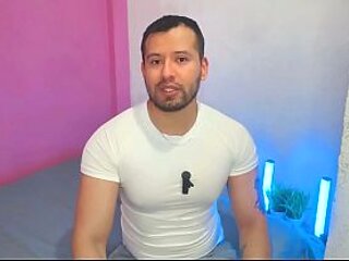 mexicano dotado penetra a twink nicaraguense primerizo! Relato sexual