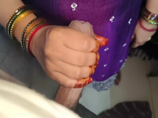 Hot Beautiful Desi Gaon Ki Bhabhi Aur Nadan Devar Full Romantic Sex