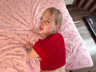 STEPSISTER WANTED TO TRY STEPBROTHER'S HUGE COCK PROTECTING FROM UNDER HIS SHORTS