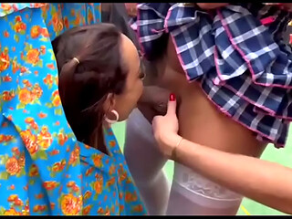 Festa junina gang bang com 10 trans e uma puta COMPLETO XVIDEOS RED SHEER