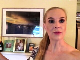 Blonde solo jerking off