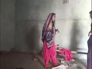 Indian Girl Shows Her Boobs Fucking