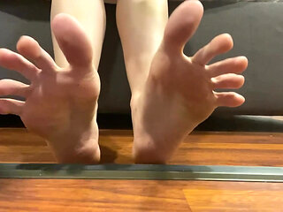 Come PLAy with MY DIRTY FEet  Tease