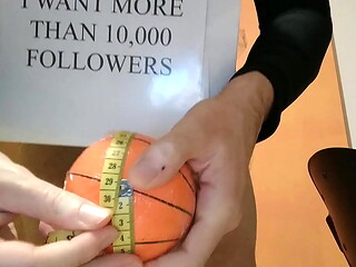 Very hot show with big balls!