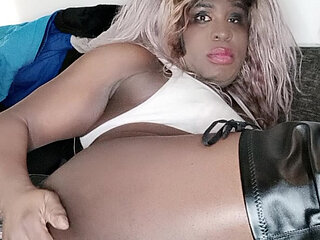 Anoniema Rose - A very hot blond slut 3