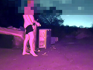 Naked in road , twerking and showing my hole