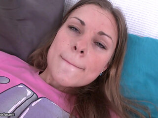 21 SEXTURY - Bella Moor shocks Yura's cock with amazing asshole gaping!