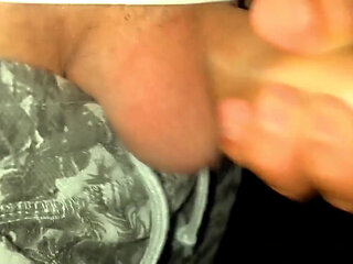 I Need to Cum but House Is Full of Friends, so I Have to Cum Outside