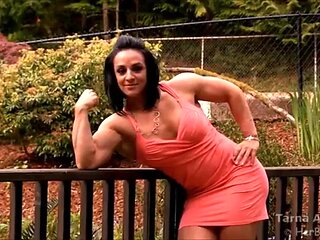 FBB TA: Solo, Public  Female Muscle Porn