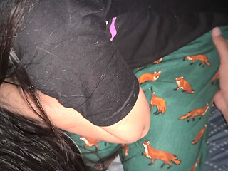 The virgin girl got her tight pussy fucked by the neighbor's big and thick penis, and fully satisfied the pussy.