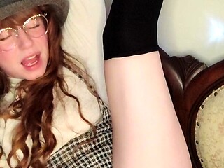 Amateur redhead fully nude on bed and masturbating