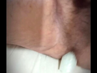 Analaurea1, acabo haciendo el misionero con mi dildo favorito