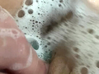 Cleaning my dirty pussy