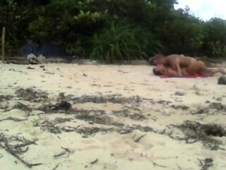 Beach Love Motion: Outdoor Amateur Fun