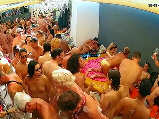 glamourous french swingers club 013