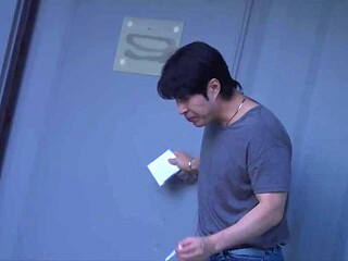 Korean beauty Lee Ye-jin fakes marriage to please her lover