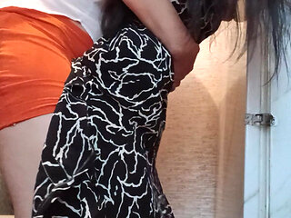 I Got Fucked Quickly by My Domme MILF Boss in the Shared Office Kitchen