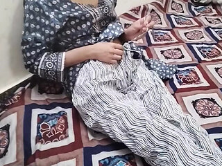 Chacha ne jabar dasti step sister ko choda