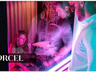 The Evening Of Tiffany Leiddi In A Swinger Club