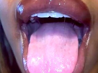 Biiggjuiccyfruit aka biiggjuiccyfruit OnlyFans - Mouth tour