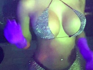 Amateur super hot brunette masturbating 3 mp4