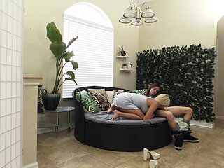 Behind the Scenes of 1st Anal Porn Shoot with Bree Brooks