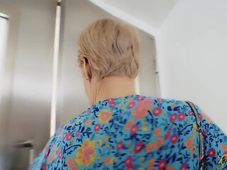 Neighbor MILF Wants a Ride - Ryan Keely