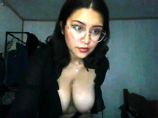 Big boobs milf masturbates with her dildo