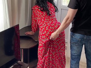 He fucked a mature stepmom in a big and tight ass and stretched her anal