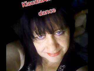 KlaudiaAmberGirl masturbating while dancing