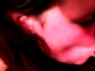 Big-toppte Deutsche Amateurs chaotische Blowjob