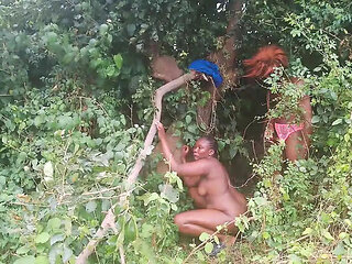 Creamyshuga Fucks in Bush with Big Ass BBW MILF Outdoor Doggy Style