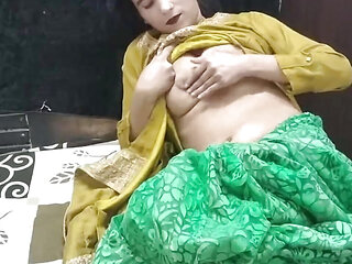 Village girl ko paise dekar jabar dasti pela